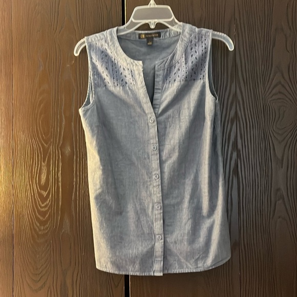Outback Red sleeveless blue blouse with V neck. Size Small. - Picture 1 of 7